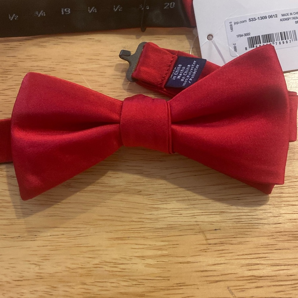 Red Clip On Bow tie